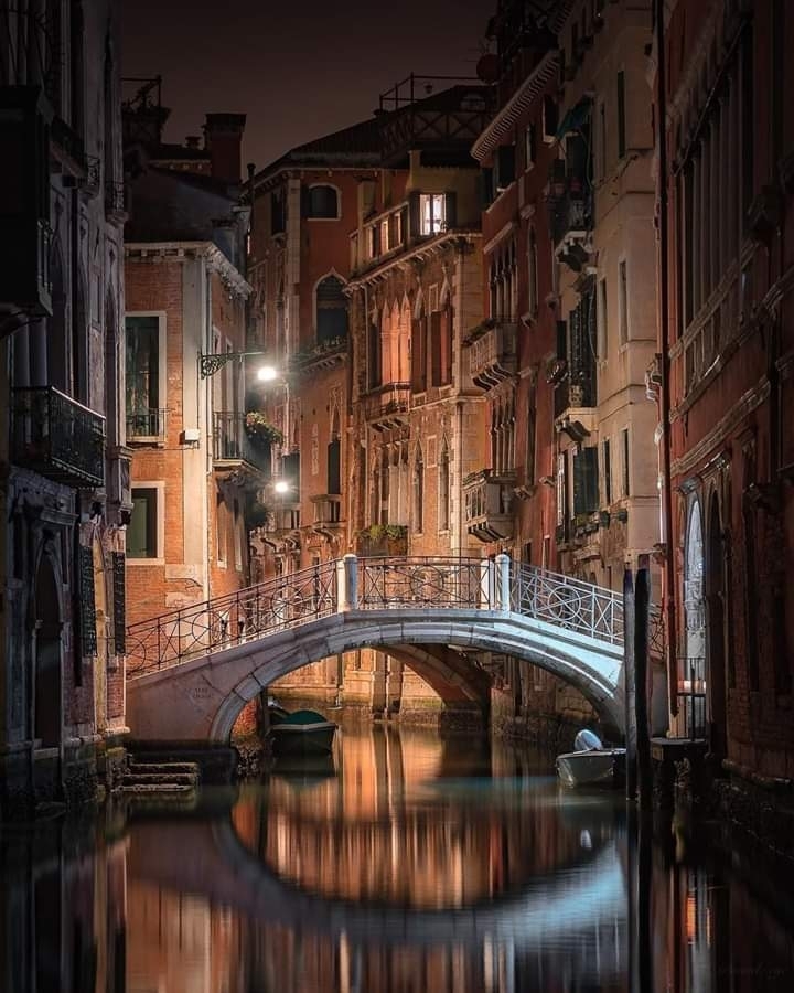 Venice, Italy 
❤