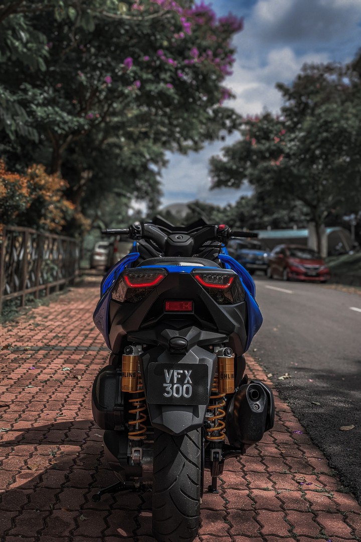 YAMAHA XMAX