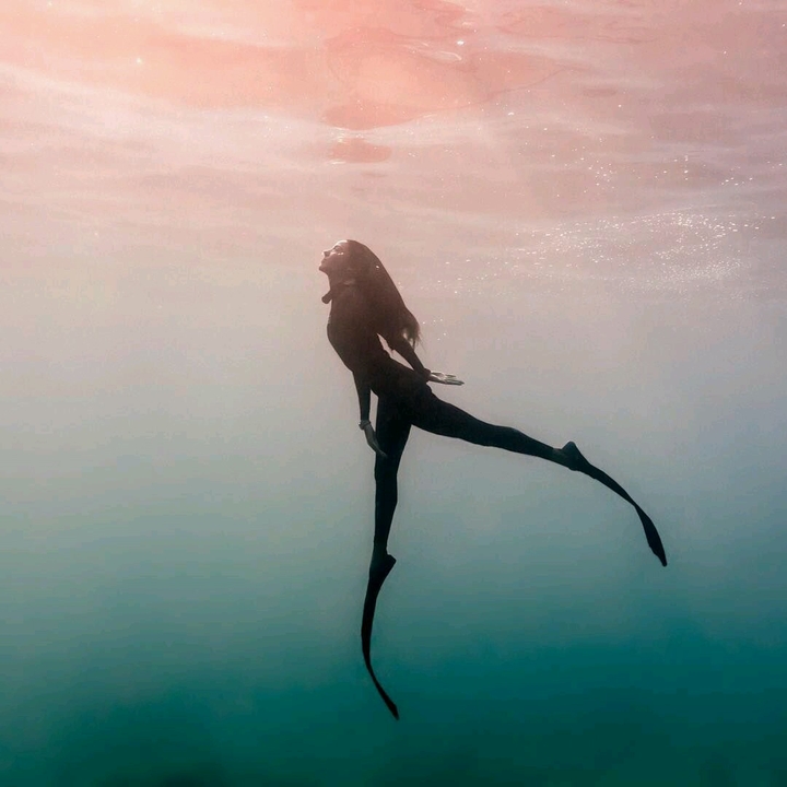 swimming girl