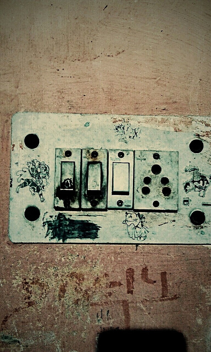 E1