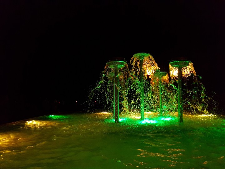 Fountain. S7 Edge
