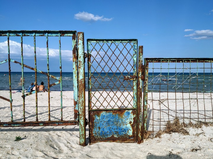 Арабатская стрелка beach