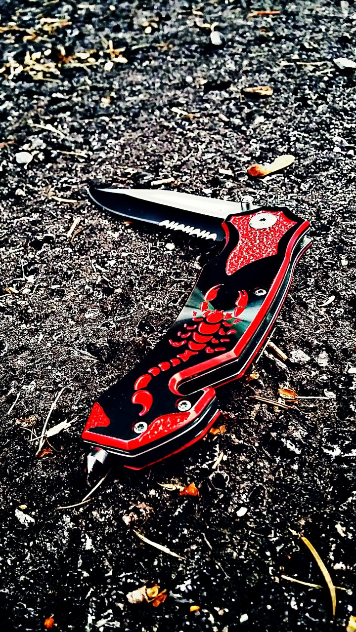 knife