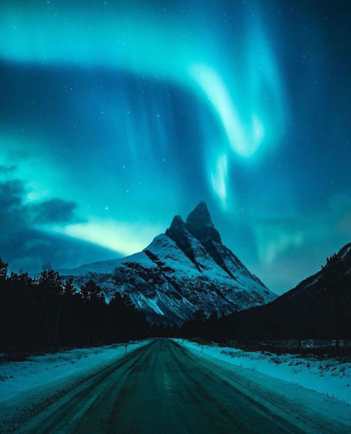 aurora and mountain