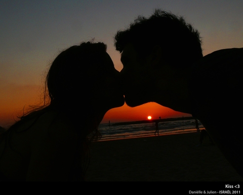 kiss