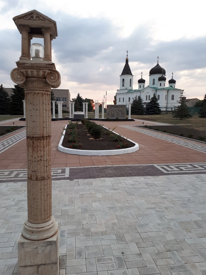 Храм
