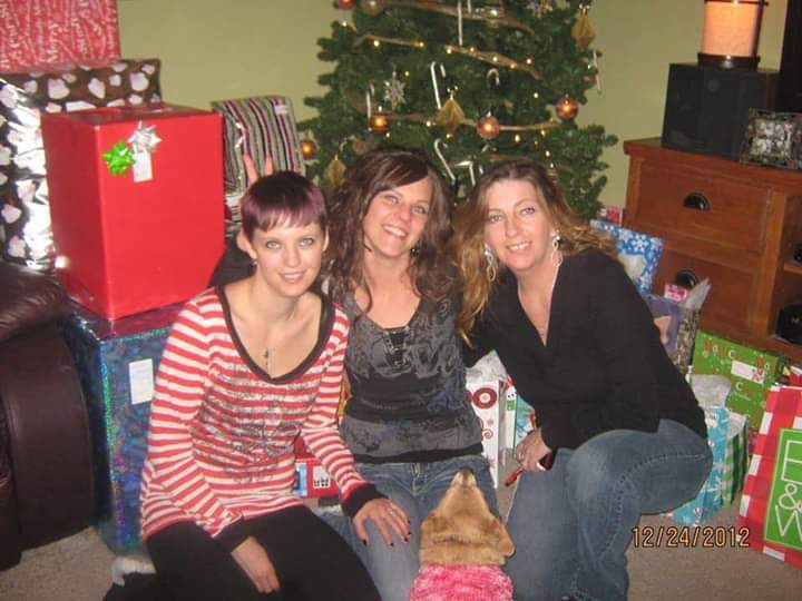 Amber,  Amanda and  Debbie their mom