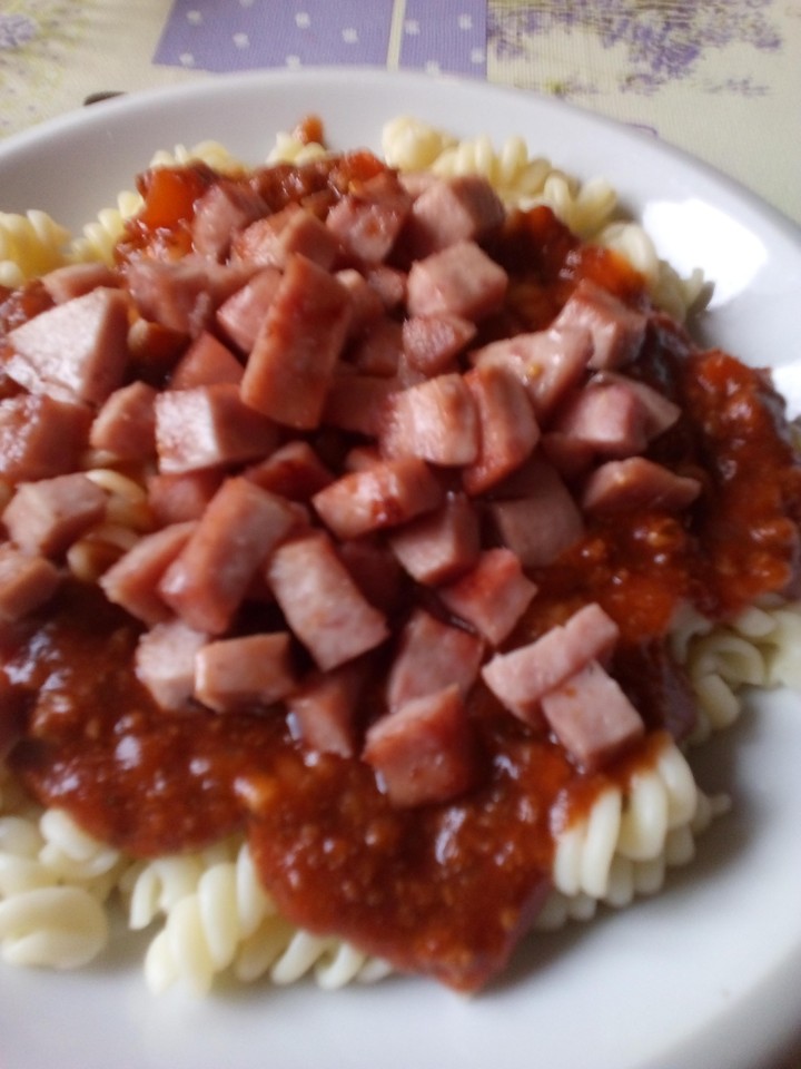 Spirellie Bolonece Parma käse my Fastfott.