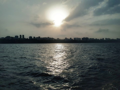 06.00 am