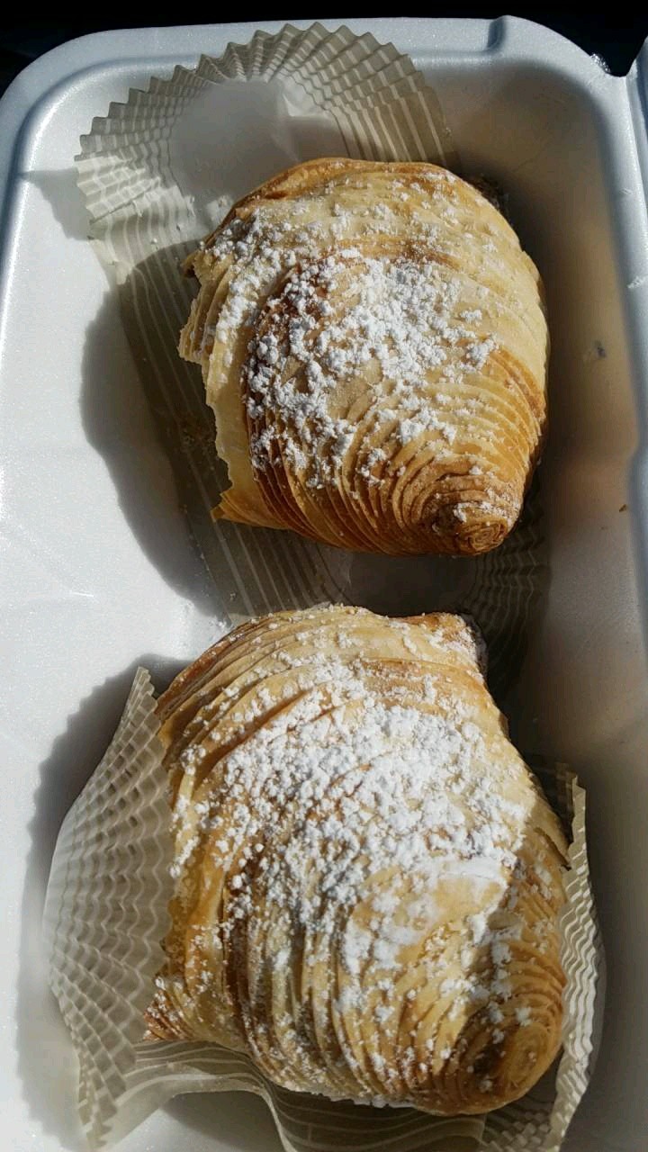 Italian Sfogliatelle