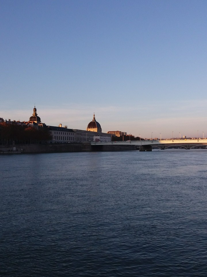 LYON-HOTEL DIEU