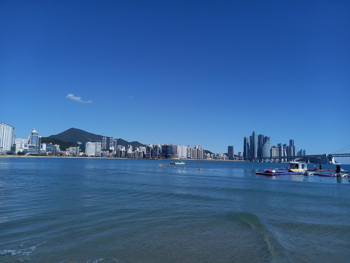 2021년 10월 18일 광안리 월요일 낮 12시23분