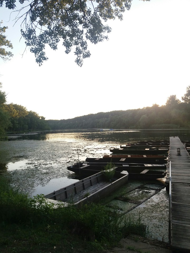 I'm walking next to the lake.