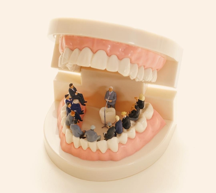 MOUTH