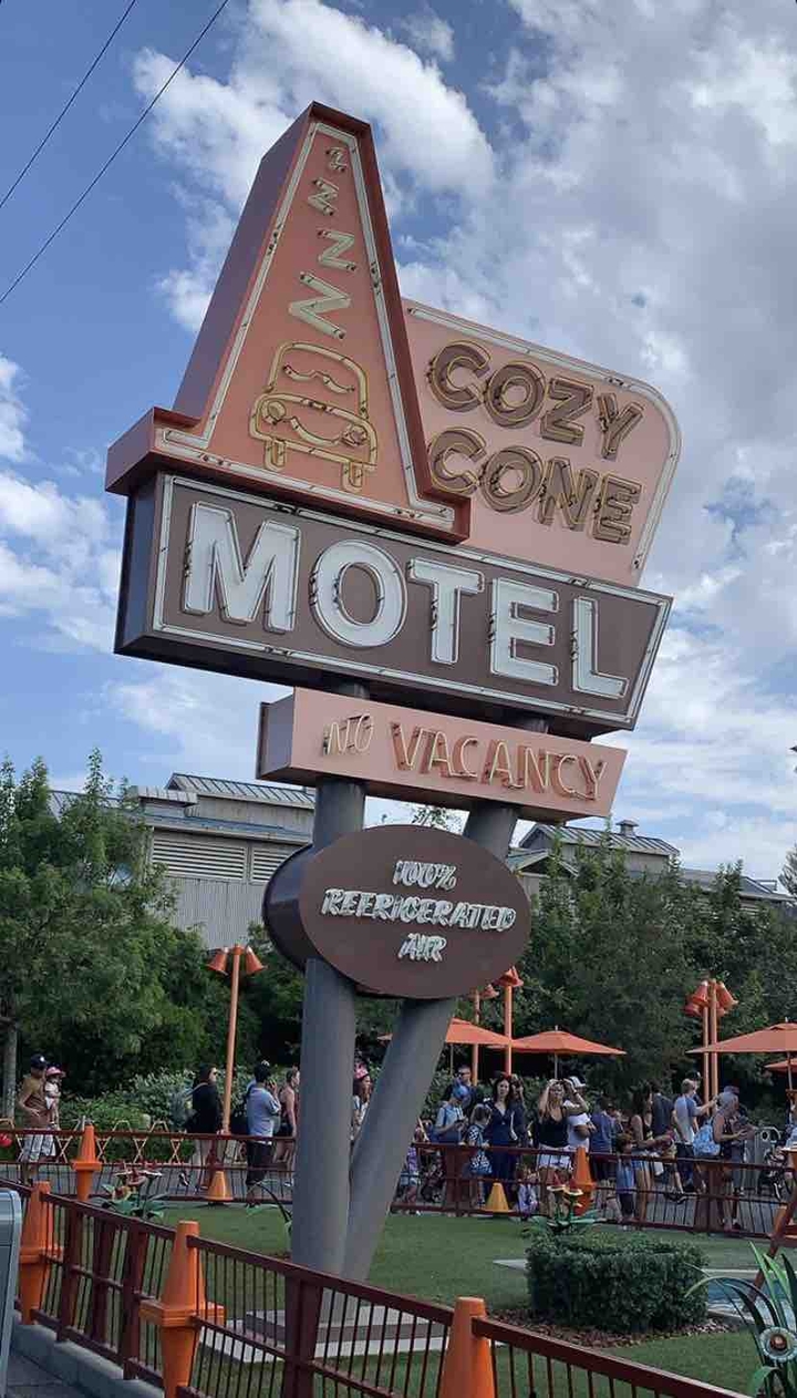 motel sign