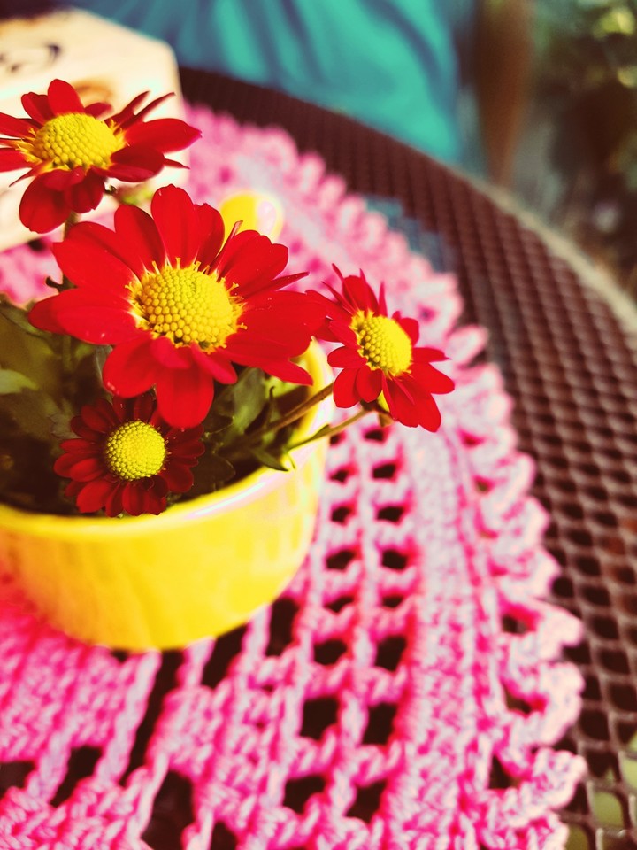 cafe and flowers