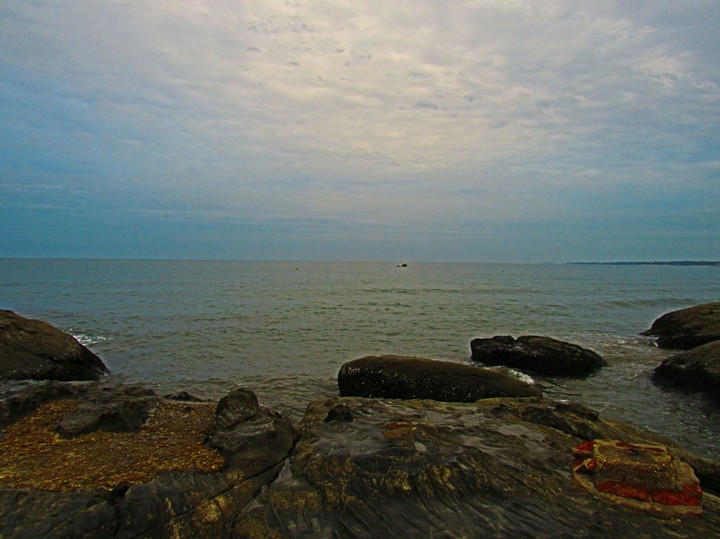 Horizon over water