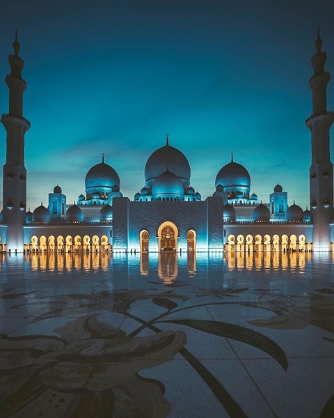 Sheikh Zayed Mosque •Axye~