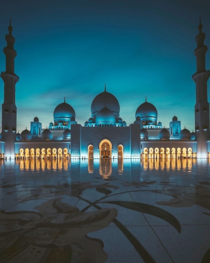 Sheikh Zayed Mosque •Axye~