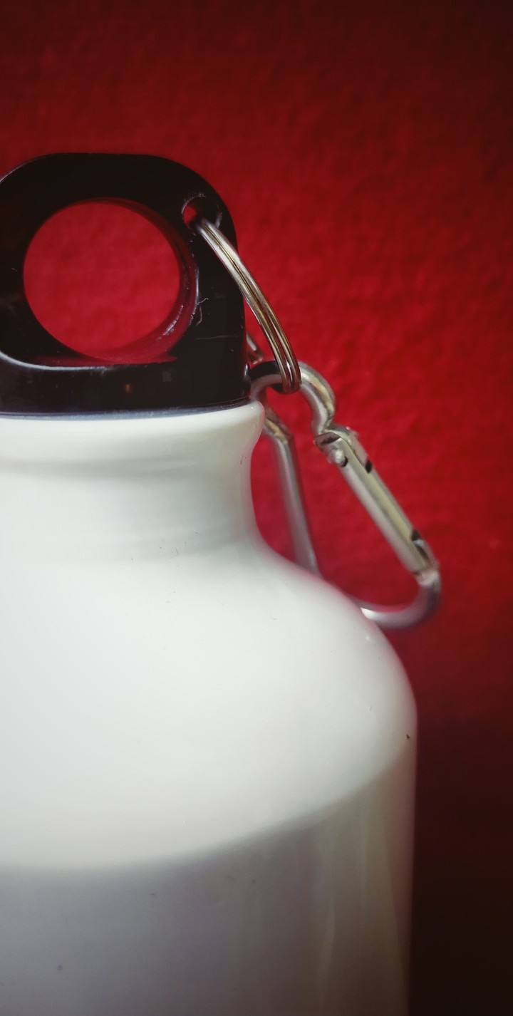whitish red