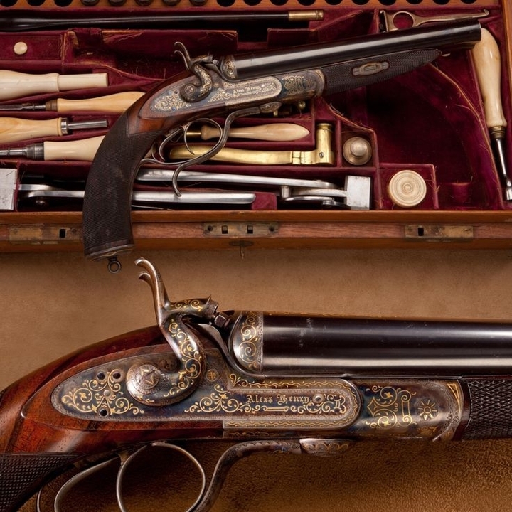 Double barrel shotgun