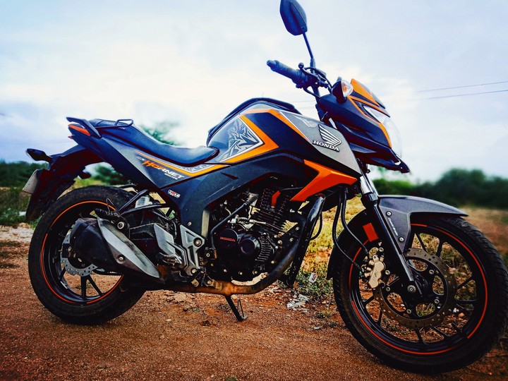 Hornet 160r