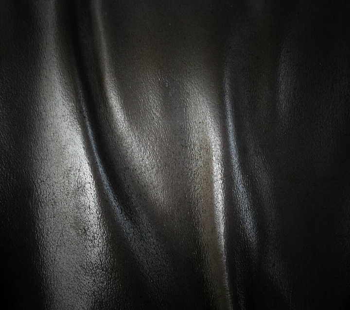 cuir noir