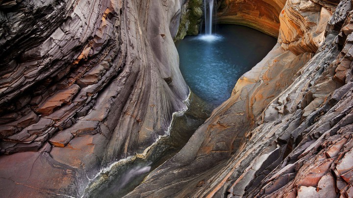 waterfall per hamersley gorge