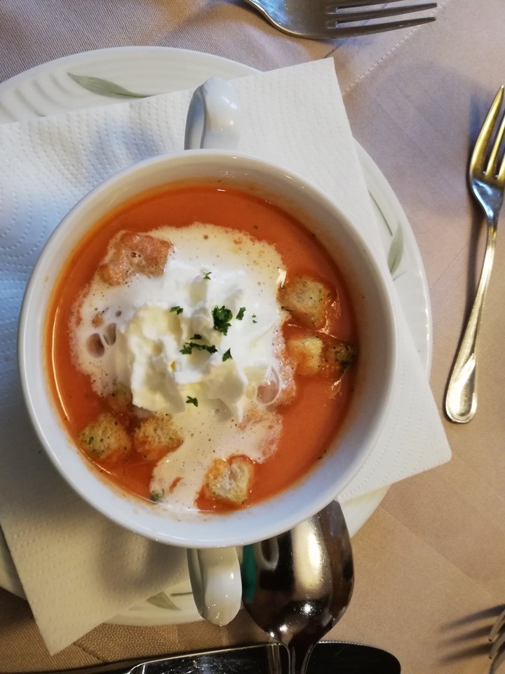 Tomatensuppe mit Croutons