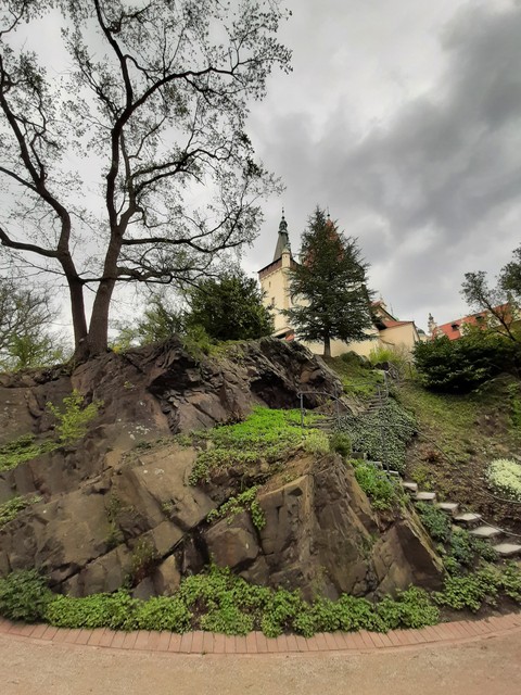 tapety outcrop, spire