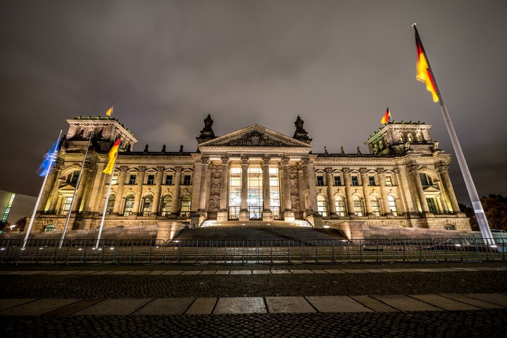 Reichstag in the evening