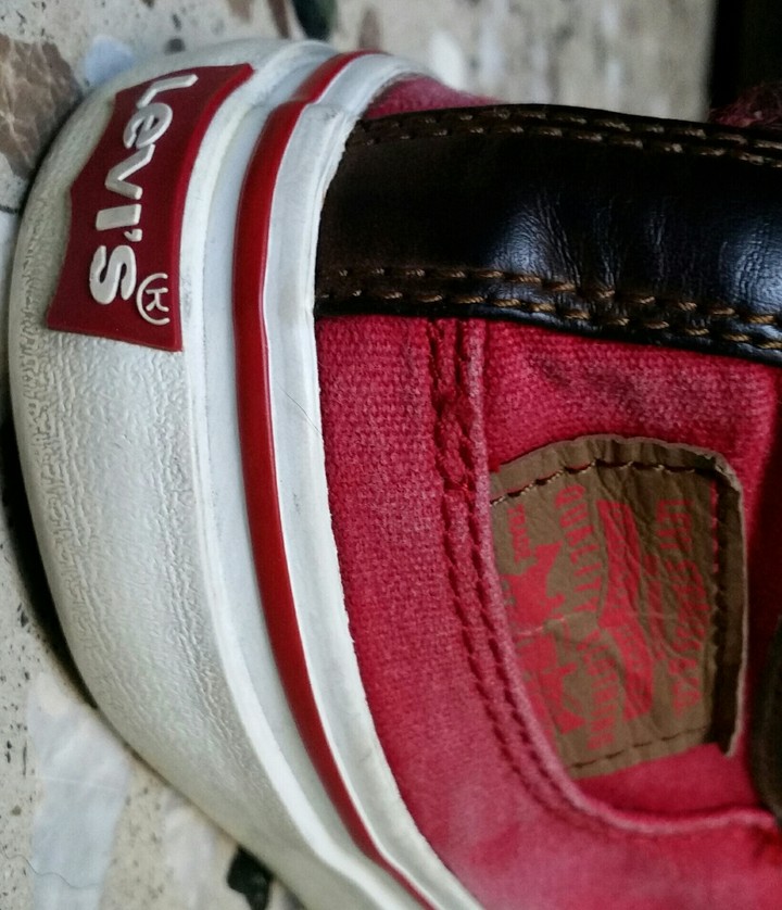 levis