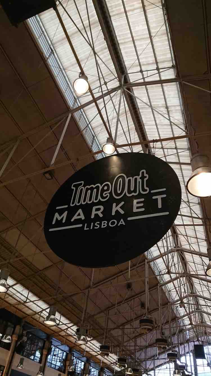 Local market in Lisboa