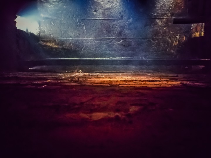 Underground ( 4K )