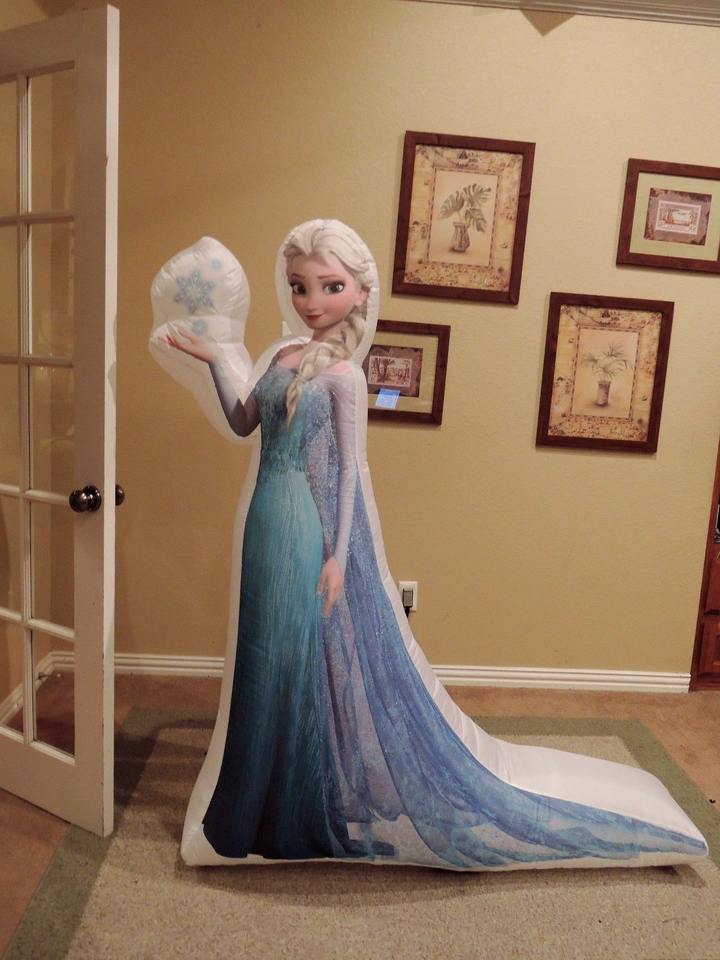 ELSA'S INFLATABLE BALLON