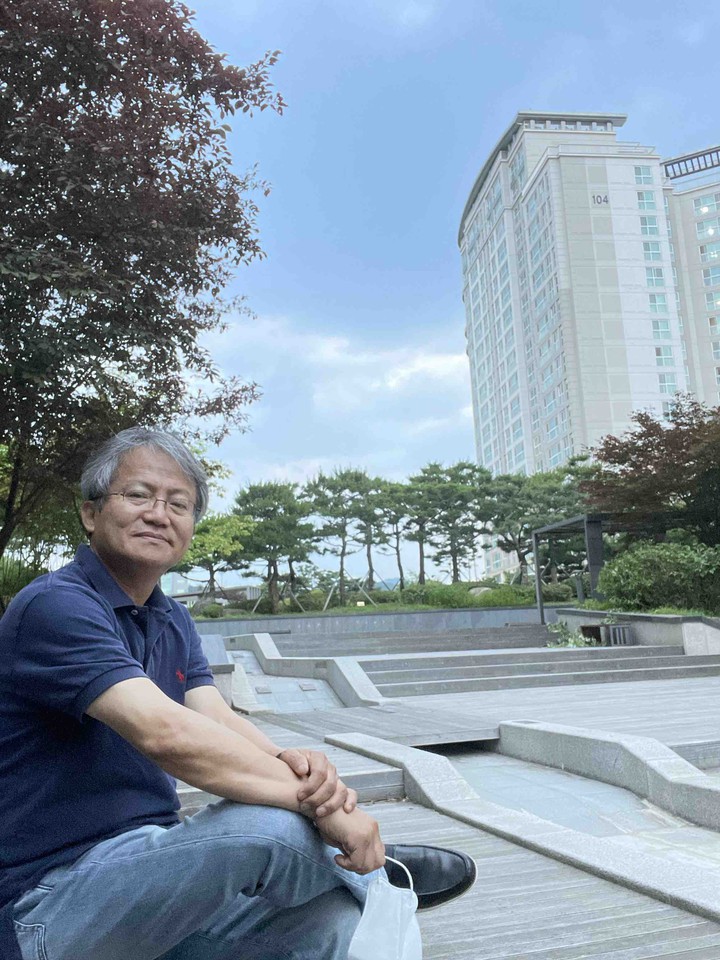 벤치에서의 기다림