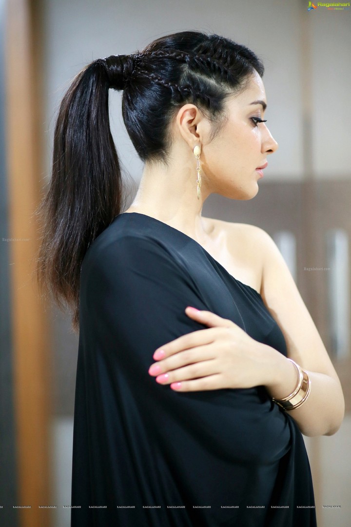 RAASHI KHANNA