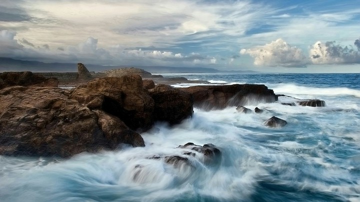 wave