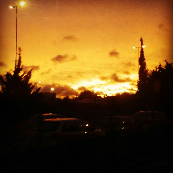 atardece en la ciudas