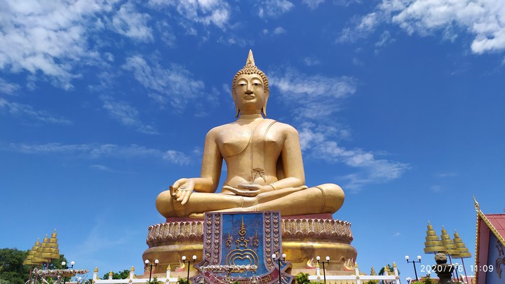 buddha statue