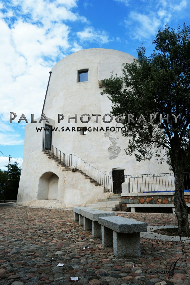 torre saracena.  visita il nostro sito!