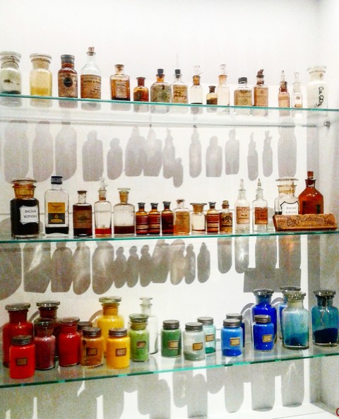 shelving, bottle Hintergrundbilder