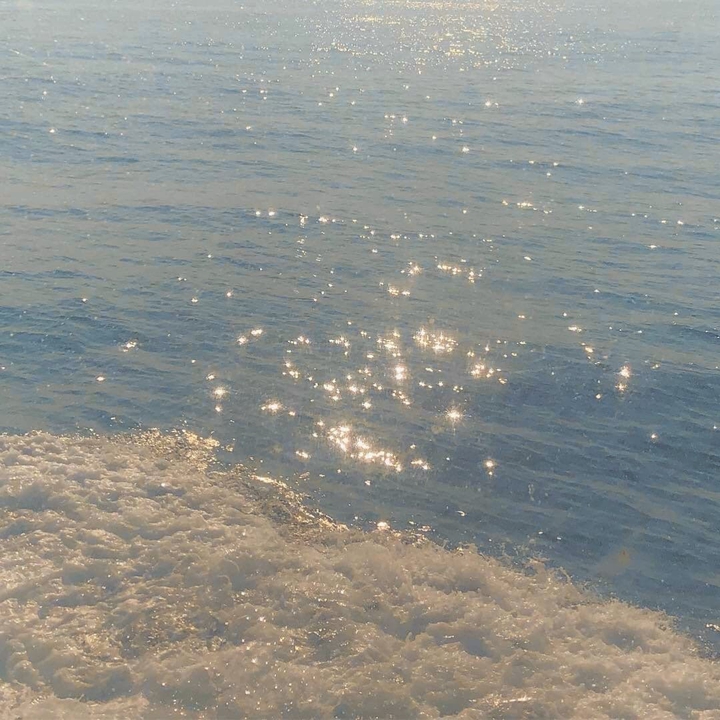 вода