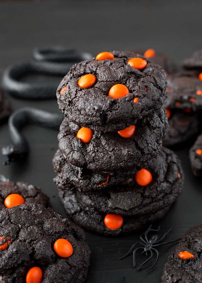 BLACK COOKIES OF HALLOWEEN