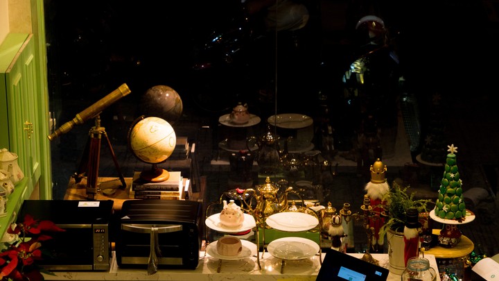 Teashop Front
