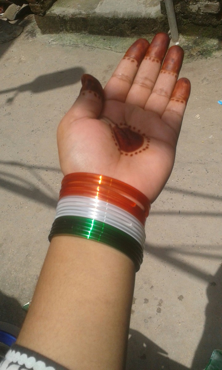 Tri color bangles