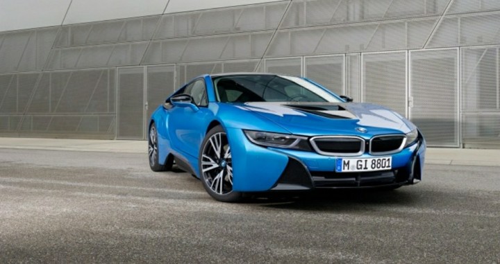 BMW I8