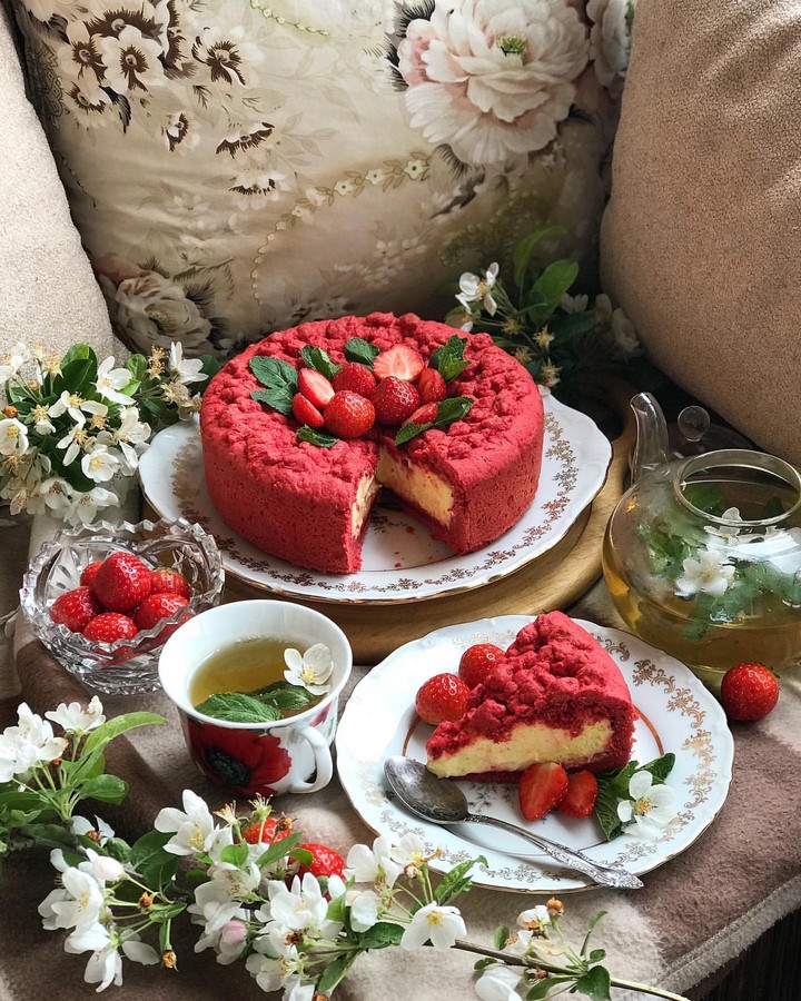 strawberry cake