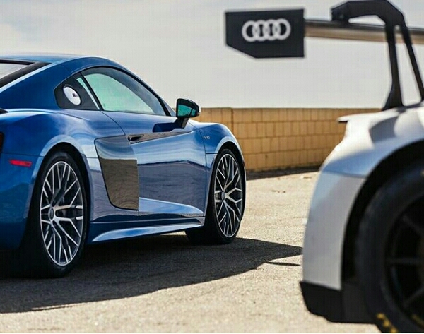 audi#anR8#blue#speedgoals