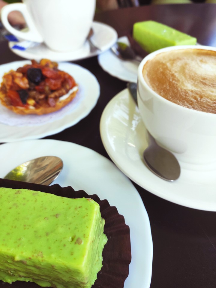 pistachio cake